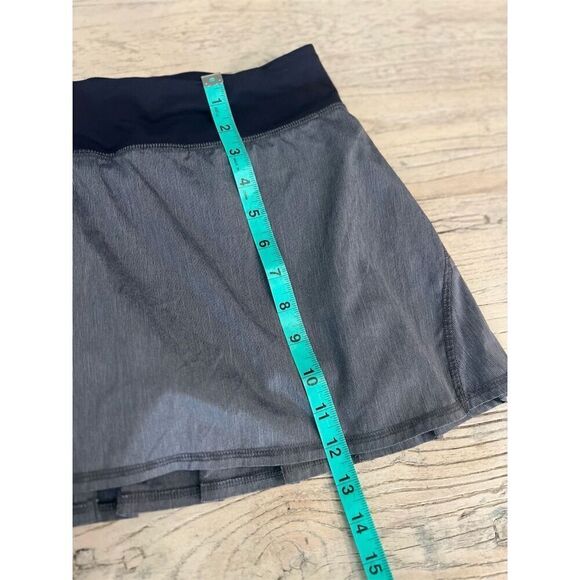 Lululemon Women's Pleated Pace Setter Skirt Size 8 Gray with Built-in Shorts - Picture 7 of 8